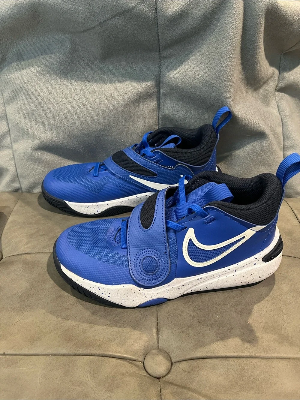 Nike Kids Unisex Blue and White Velcro Athletic Sneakers